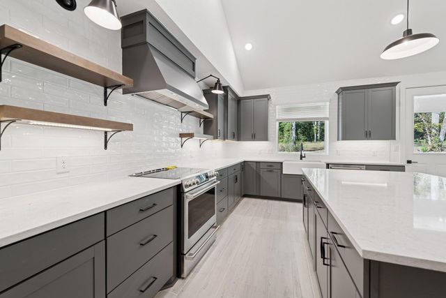 108 Roebuck Lane, New Waverly, TX 77358