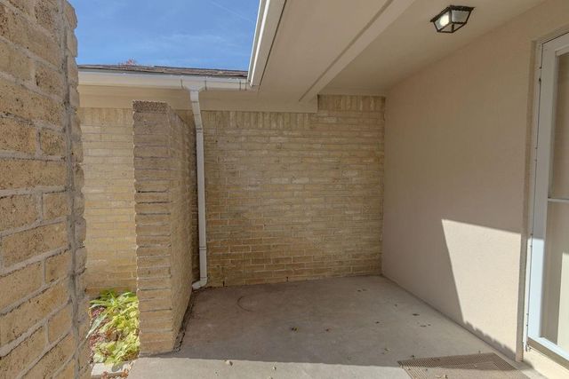 9806 Cane Creek Drive, Houston, TX 77070