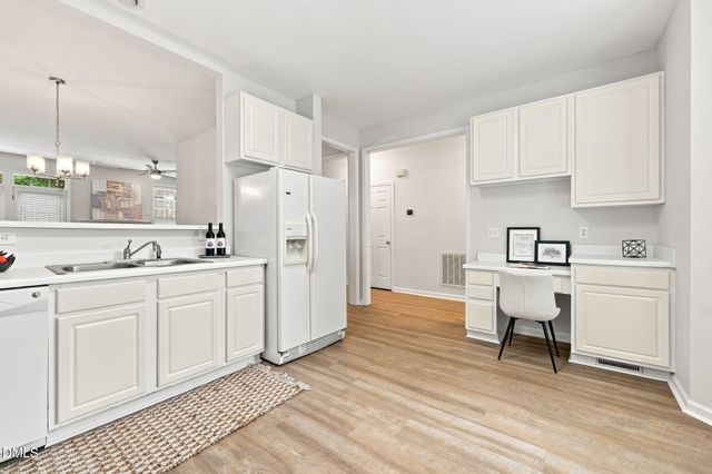 501 Nottinghill Walk, Apex, NC 27502