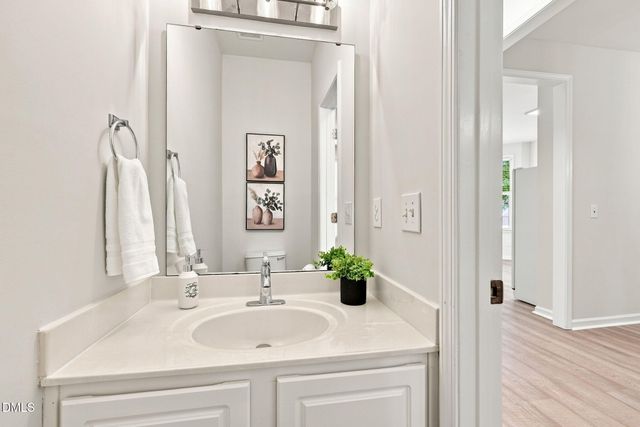 501 Nottinghill Walk, Apex, NC 27502