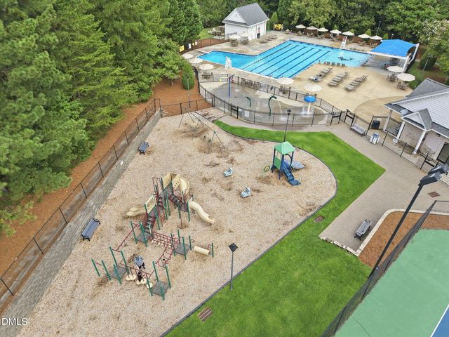 501 Nottinghill Walk, Apex, NC 27502
