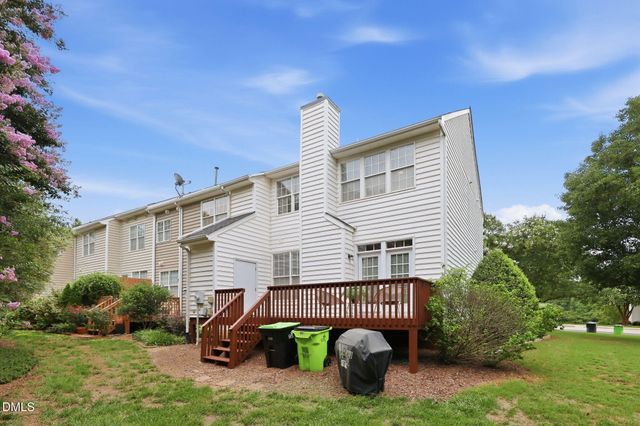 501 Nottinghill Walk, Apex, NC 27502