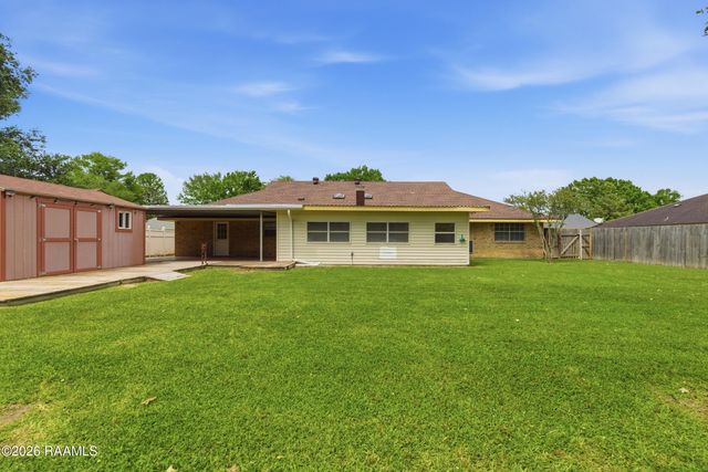 206 Persimmon Place, Lafayette, LA 70507