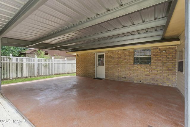 206 Persimmon Place, Lafayette, LA 70507