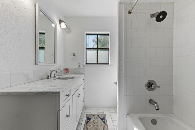 2614 Jefferson ST B, Austin, TX 78703