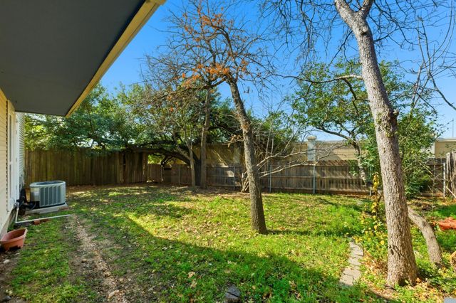 2614 Jefferson ST B, Austin, TX 78703