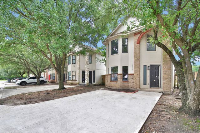3012 La Estancia Lane, Houston, TX 77093