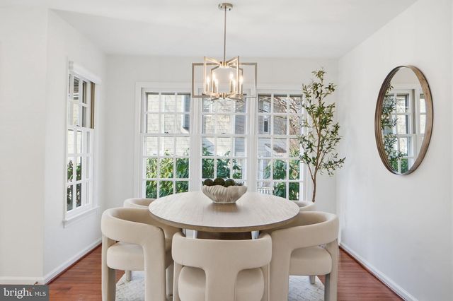 1285 LAMPLIGHTER WAY, Reston, VA 20194