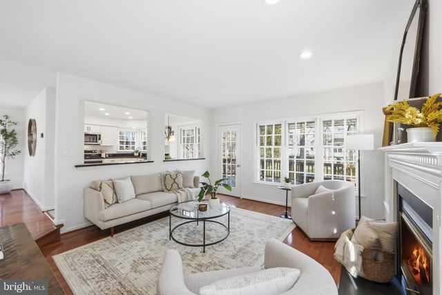 1285 LAMPLIGHTER WAY, Reston, VA 20194