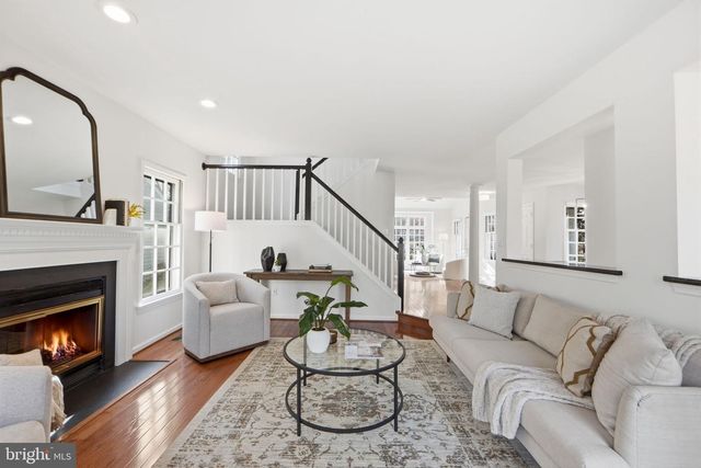 1285 LAMPLIGHTER WAY, Reston, VA 20194