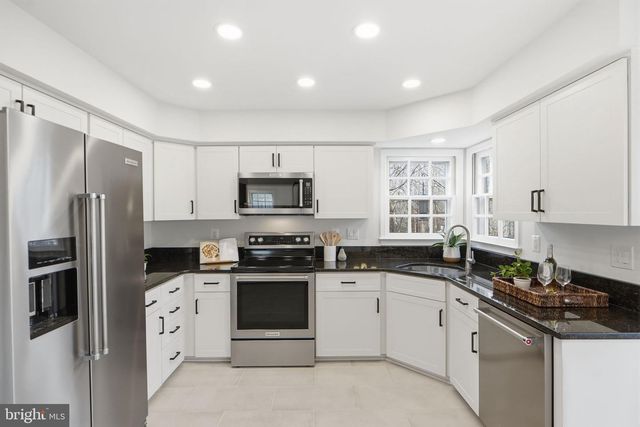 1285 LAMPLIGHTER WAY, Reston, VA 20194