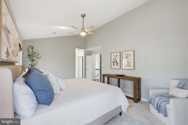 1285 LAMPLIGHTER WAY, Reston, VA 20194