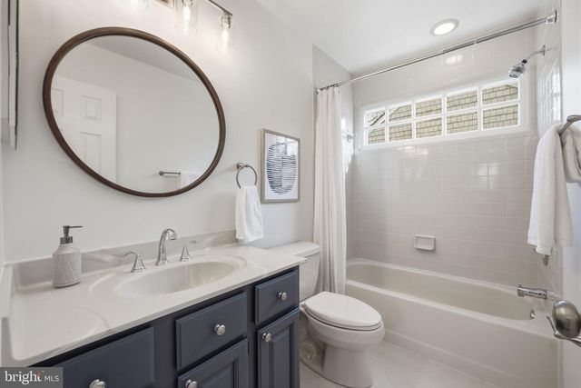 1285 LAMPLIGHTER WAY, Reston, VA 20194