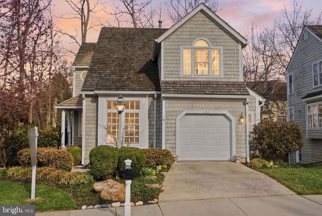 1285 LAMPLIGHTER WAY, Reston, VA 20194