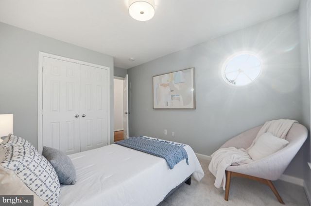 1285 LAMPLIGHTER WAY, Reston, VA 20194