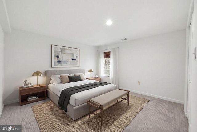 1285 LAMPLIGHTER WAY, Reston, VA 20194