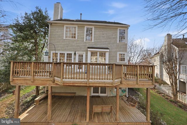 1285 LAMPLIGHTER WAY, Reston, VA 20194