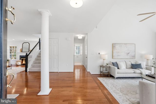 1285 LAMPLIGHTER WAY, Reston, VA 20194