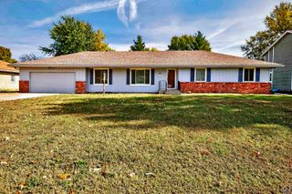 2942 SE Meadowview DR, Topeka, KS 66605
