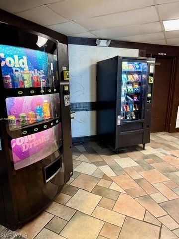 3760 Inverrary Dr 1W, Lauderhill, FL 33319