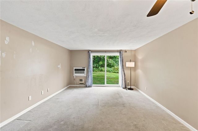 200 Woodlawn Avenue 111, North Providence, RI 02904