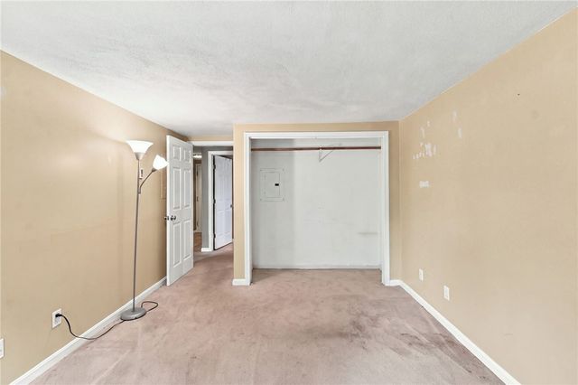200 Woodlawn Avenue 111, North Providence, RI 02904