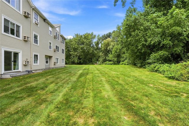 200 Woodlawn Avenue 111, North Providence, RI 02904