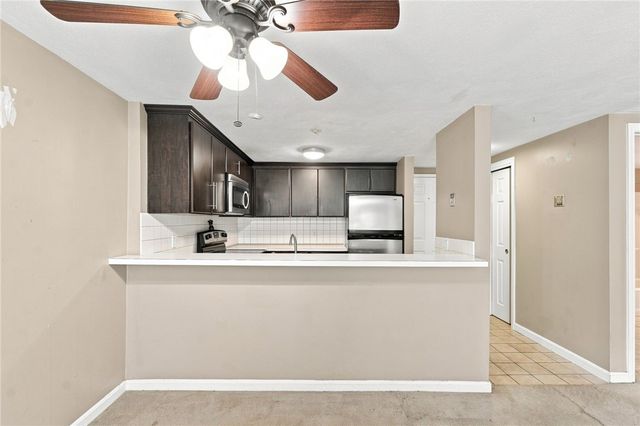 200 Woodlawn Avenue 111, North Providence, RI 02904