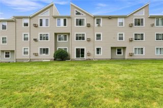 200 Woodlawn Avenue 111, North Providence, RI 02904