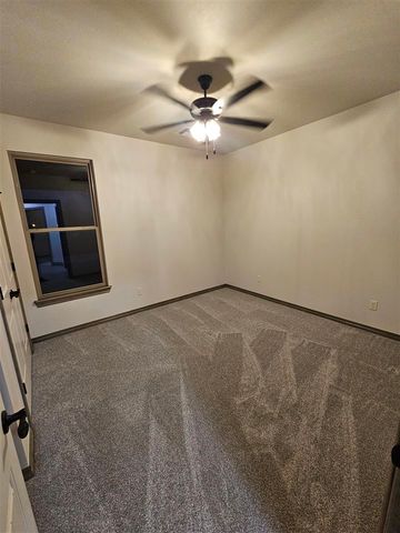 113 S 6th Ave, Sterling, OK 73567