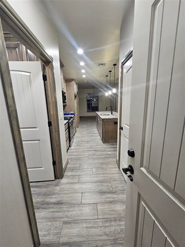 113 S 6th Ave, Sterling, OK 73567