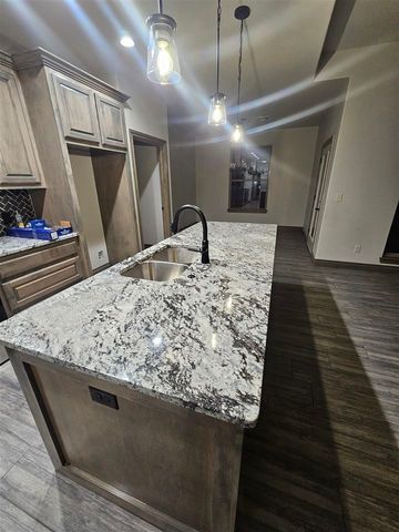 113 S 6th Ave, Sterling, OK 73567