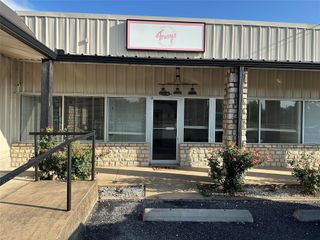 611 NE Big Bend Trail B, Glen Rose, TX 76043