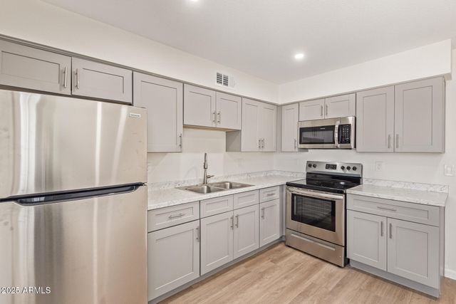 1432 E BROADWAY Road, Mesa, AZ 85204