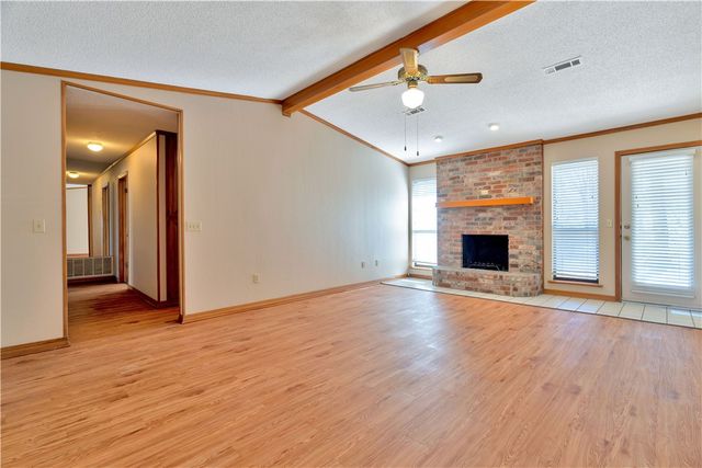 3425 Sandpiper Drive, Fayetteville, AR 72704