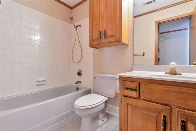 3425 Sandpiper Drive, Fayetteville, AR 72704