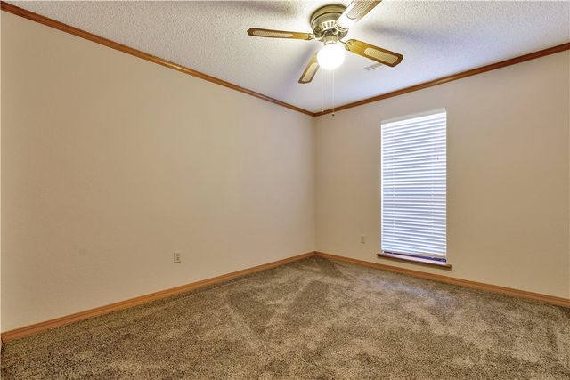 3425 Sandpiper Drive, Fayetteville, AR 72704