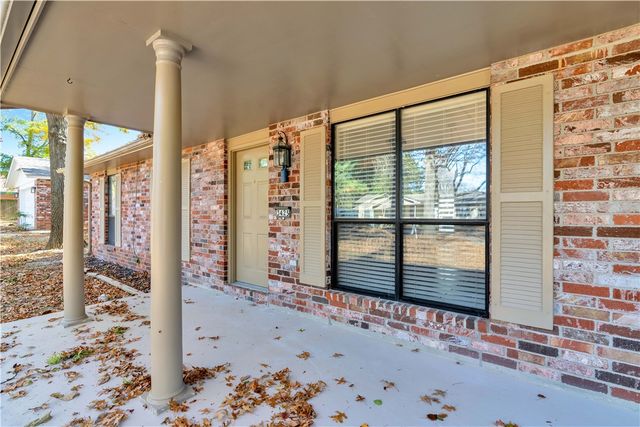 3425 Sandpiper Drive, Fayetteville, AR 72704