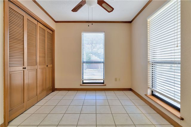 3425 Sandpiper Drive, Fayetteville, AR 72704