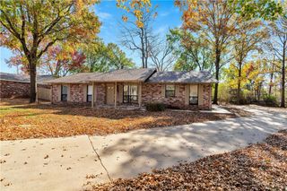 3425 Sandpiper Drive, Fayetteville, AR 72704