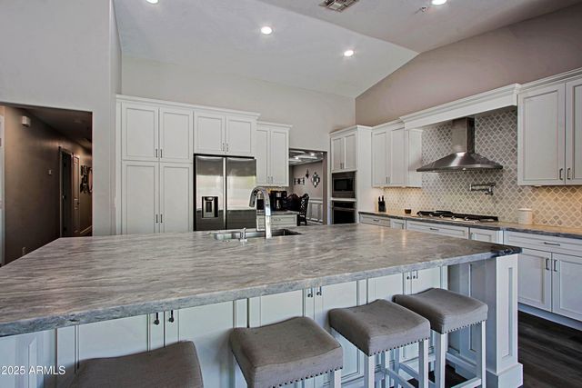 23673 N 81ST Drive, Peoria, AZ 85383