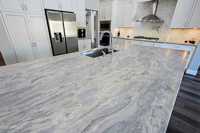 23673 N 81ST Drive, Peoria, AZ 85383