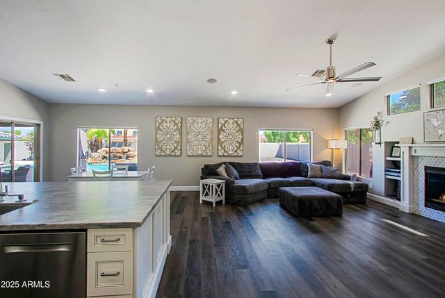 23673 N 81ST Drive, Peoria, AZ 85383