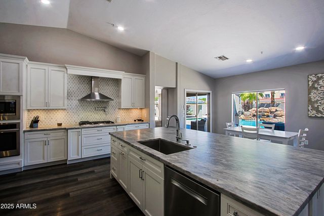 23673 N 81ST Drive, Peoria, AZ 85383