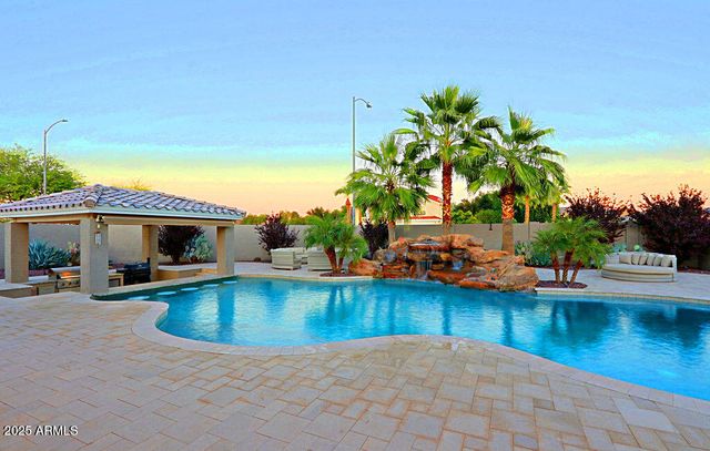 23673 N 81ST Drive, Peoria, AZ 85383