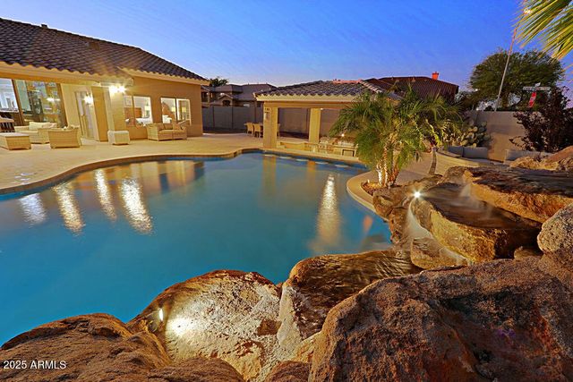 23673 N 81ST Drive, Peoria, AZ 85383