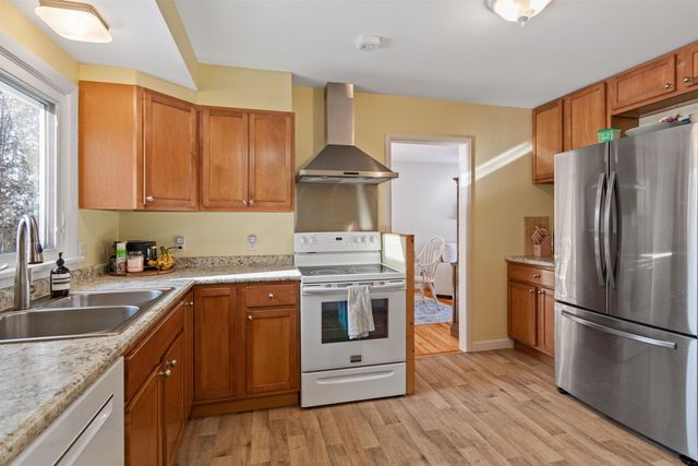 6 Donnelly Court, St. Albans City, VT 05478