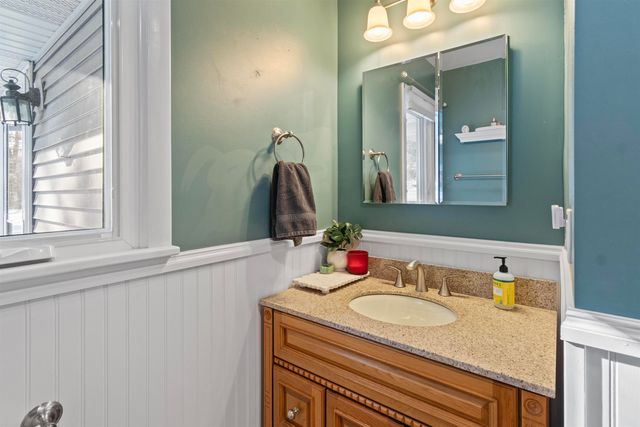 6 Donnelly Court, St. Albans City, VT 05478