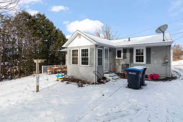 6 Donnelly Court, St. Albans City, VT 05478