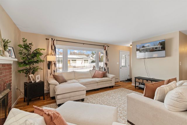 6 Donnelly Court, St. Albans City, VT 05478